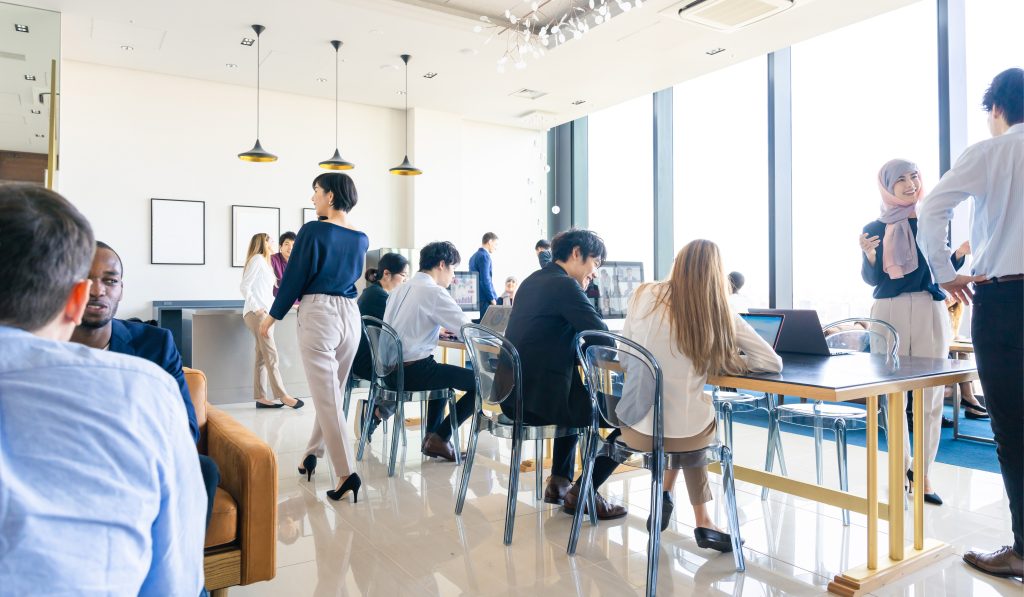- Apartment Japan People working in a coworking space